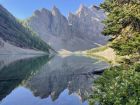 6_Scenery_Mirror_Like_Agnes_Lake_at_Lake_Louise.jpg